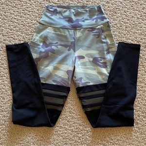 Bombshell Camo Thigh High Leggings Size Medium